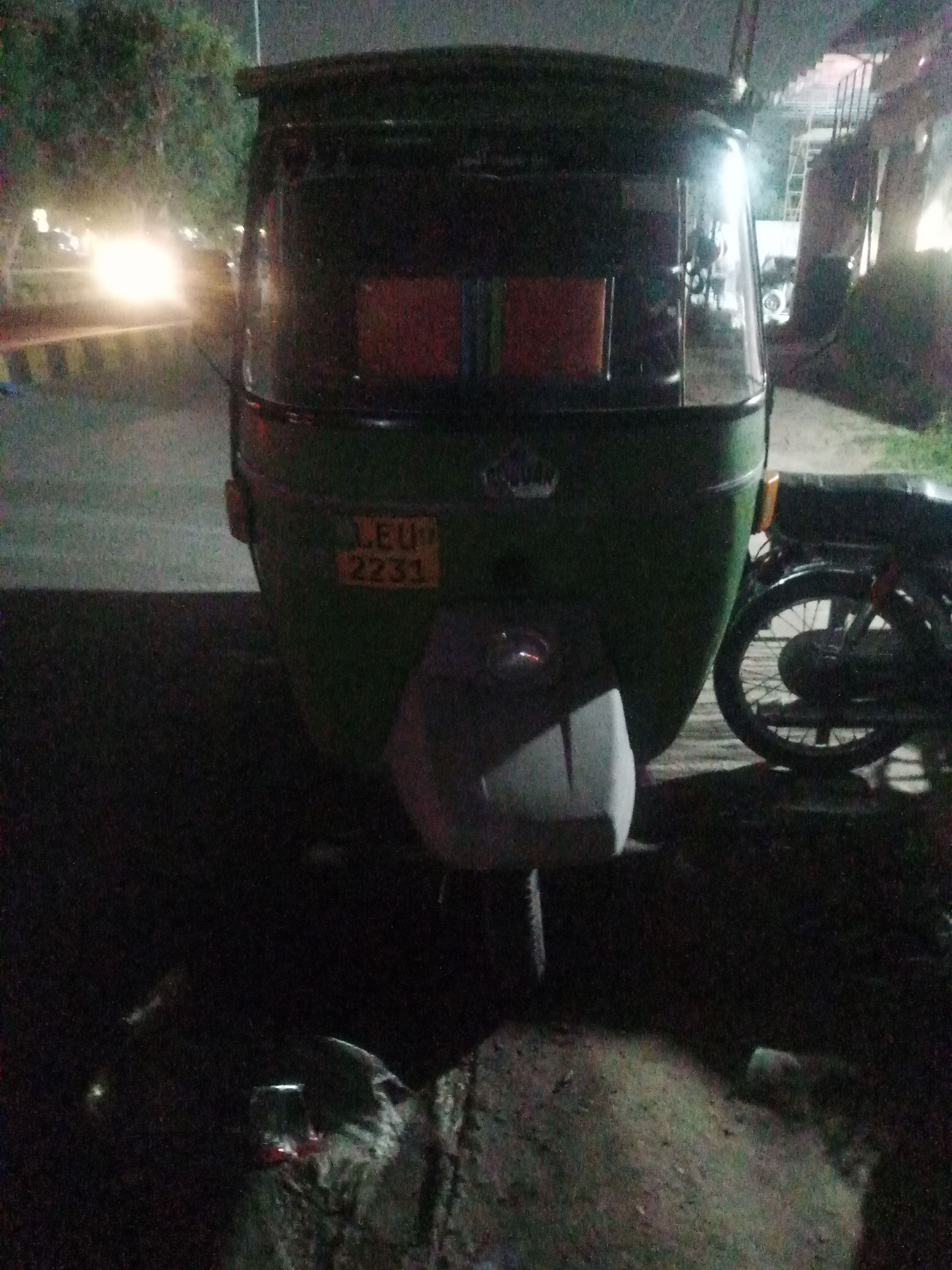 Rozgar Auto Rikshaw