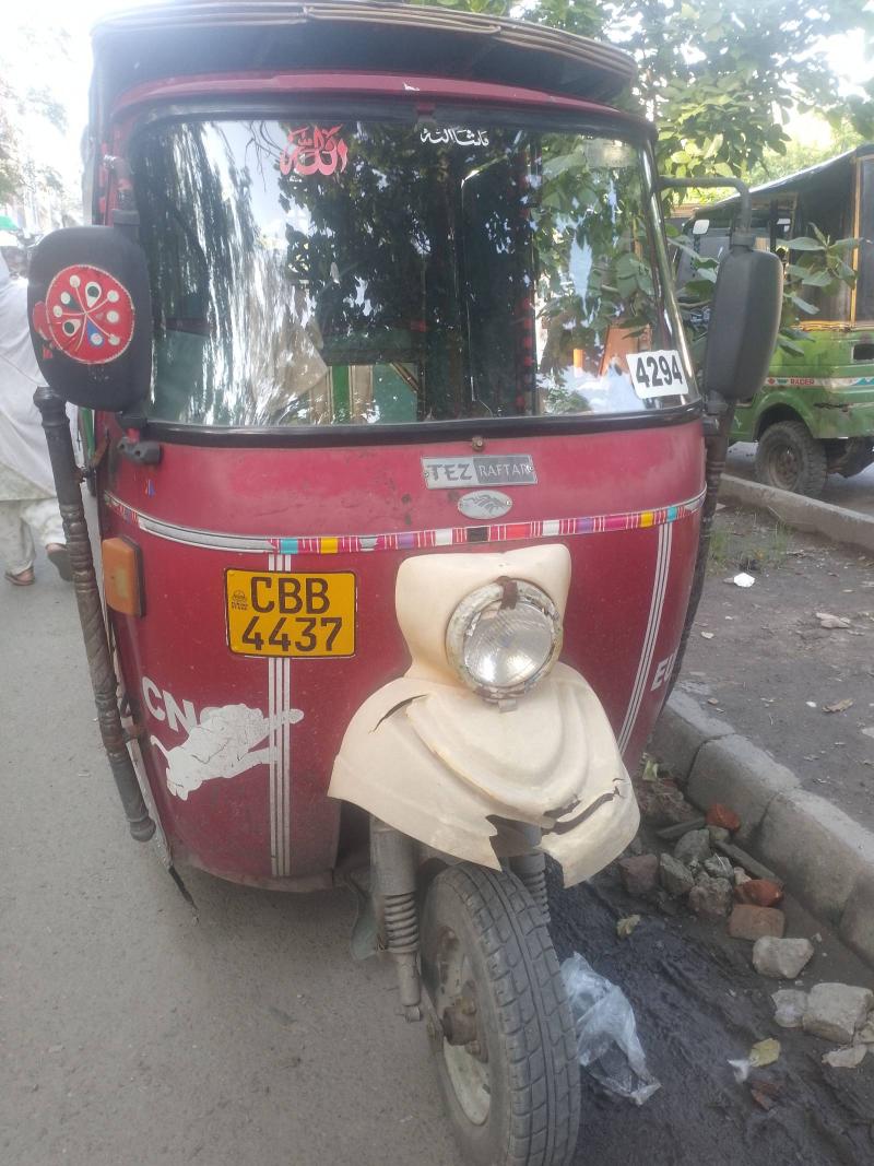 Tezraftar Loader Rikshaw