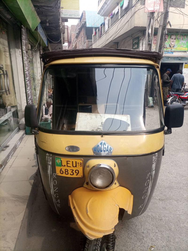 Rozgar Auto Rikshaw