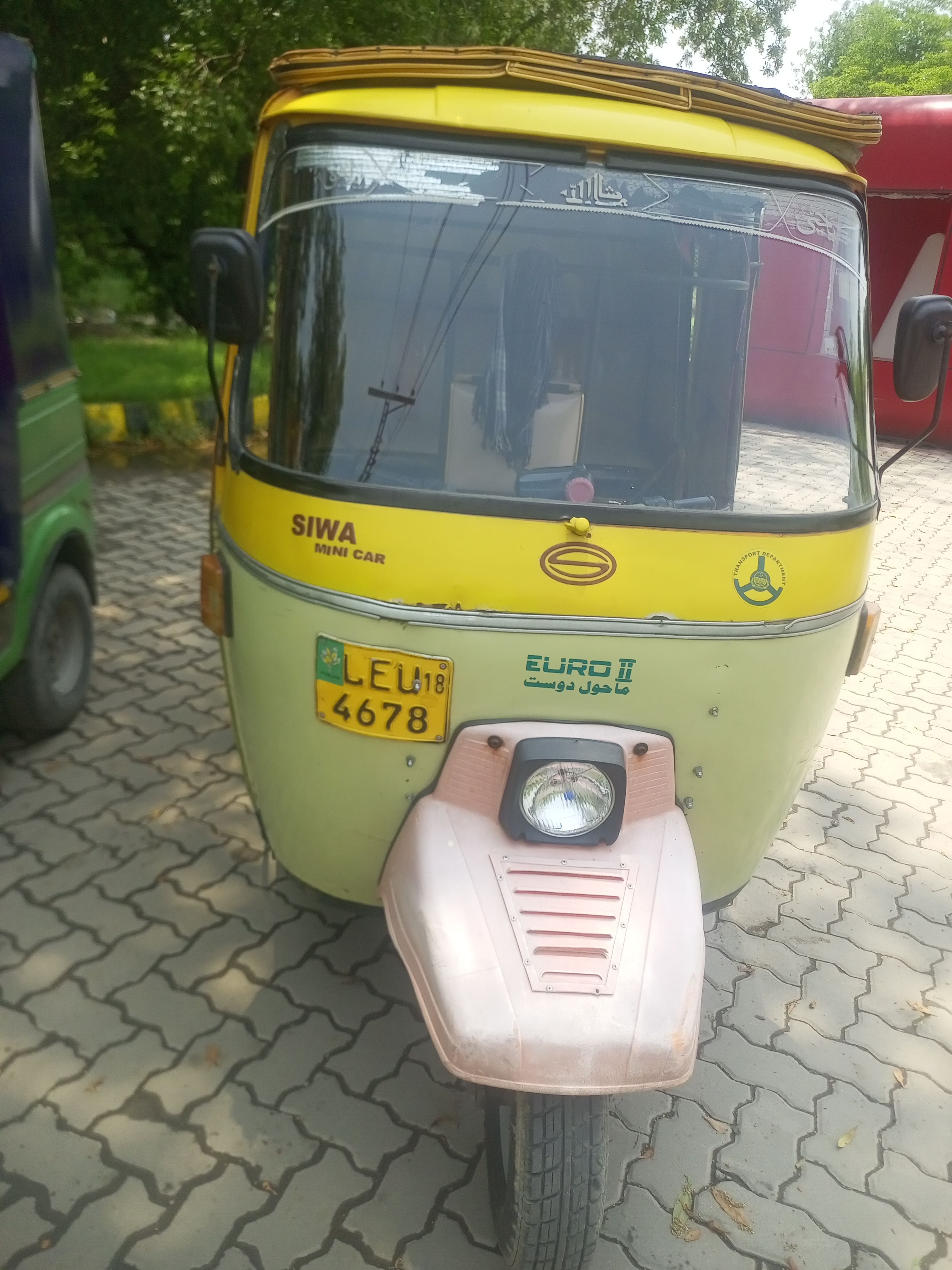 Siwa Super Auto Rikshaw