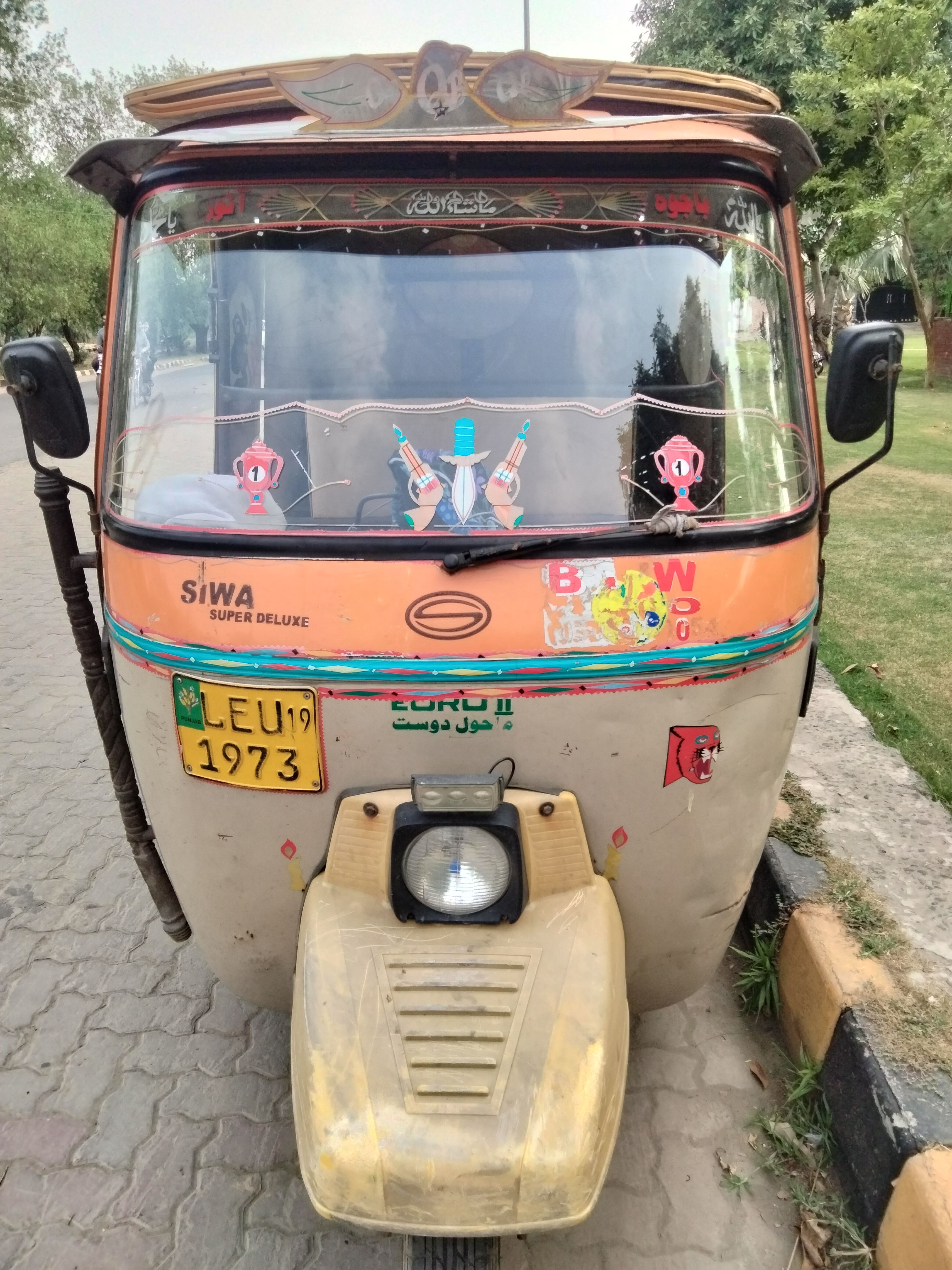 Siwa Super Auto Rikshaw