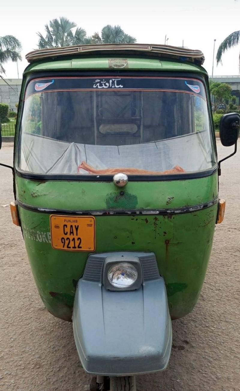 Rozgar Auto Rikshaw