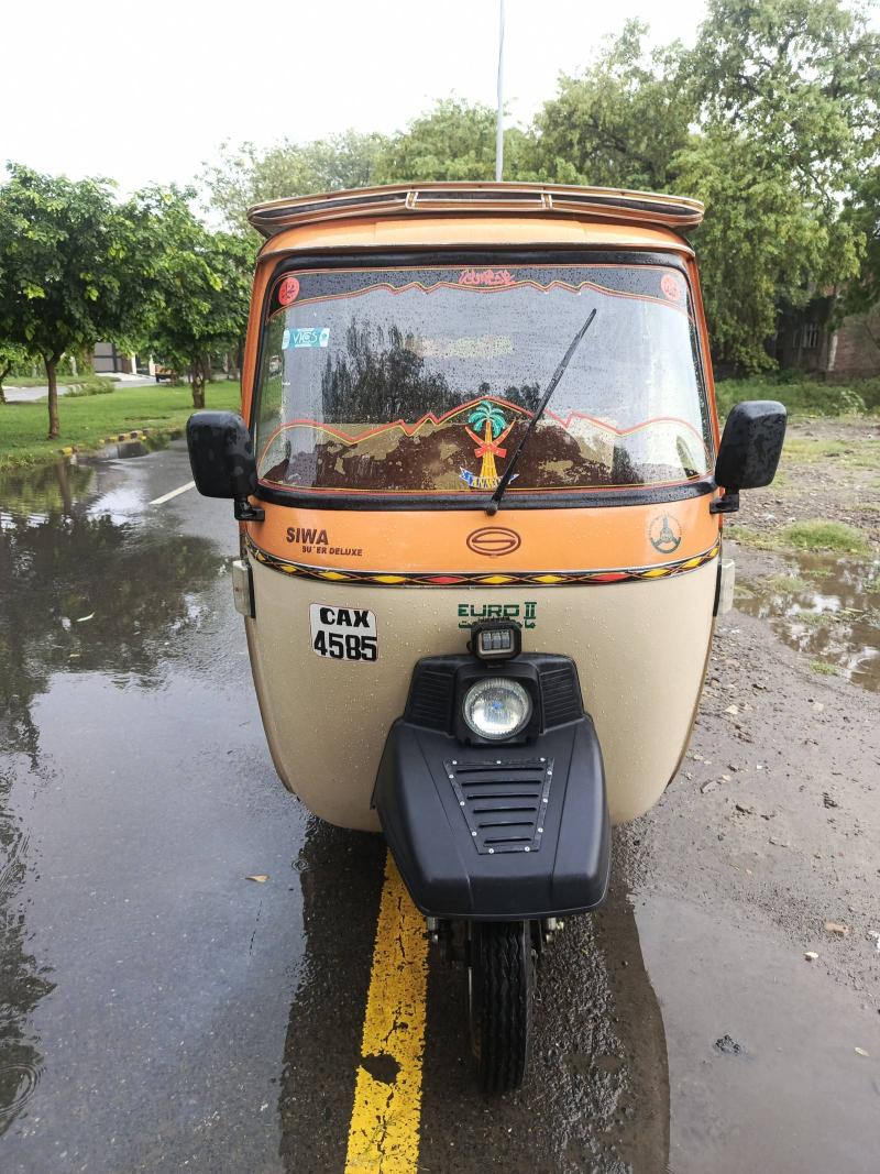 Siwa Super Auto Rikshaw