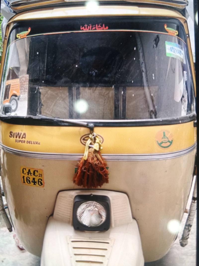 Siwa Super Auto Rikshaw