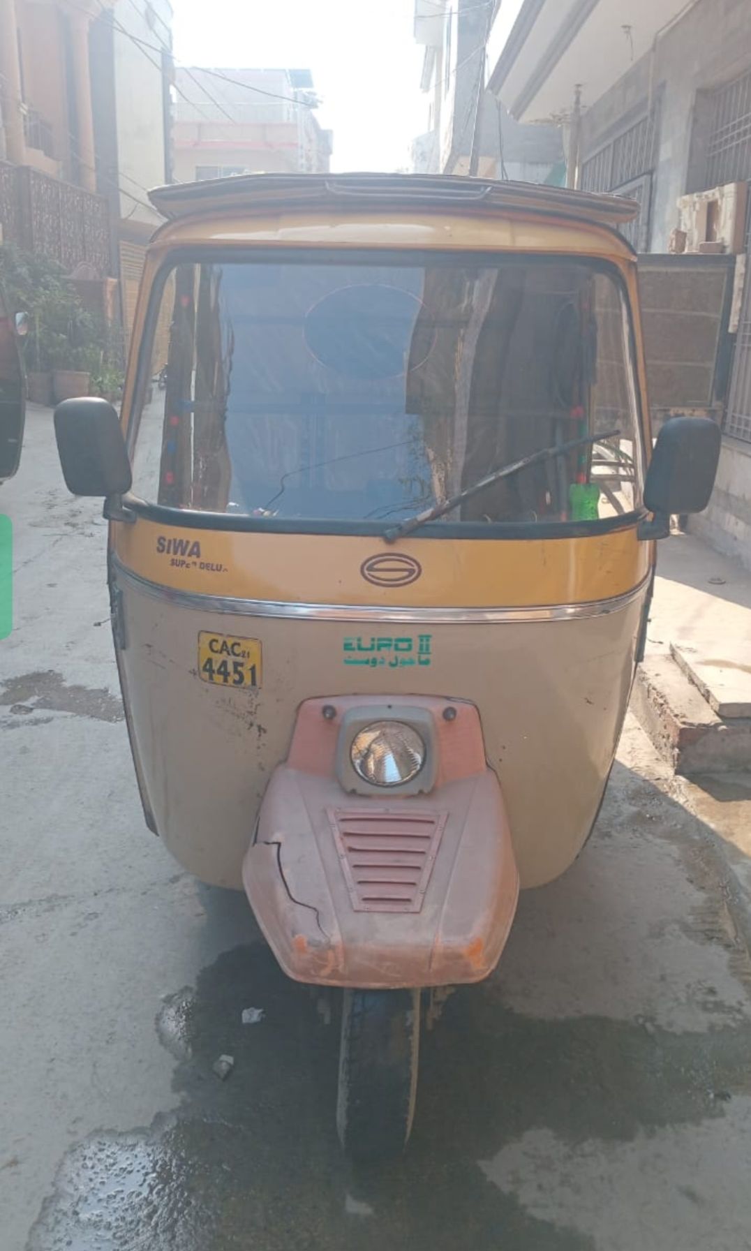 Siwa Super Auto Rikshaw